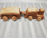 Foto del paso 7 de la receta: Trencito de hojaldre con dulce de leche 🚂