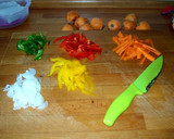 Foto del paso 1 de la receta: Bacalao salteado con nísperos