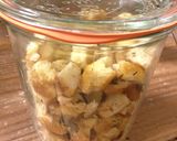 A picture of step 5 of Helge's Pretzel Croutons.