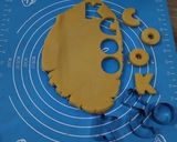 Foto langkah ke 5 dari resep Alphabet Rolled Cookies.