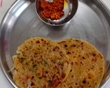 A picture of step 5 of Onion paratha.