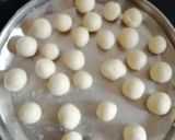 A picture of step 5 of Bread gulab jamun.