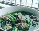 Hình bước làm 4 của món Canh cải bó xôi nấu mọc (giò sống)