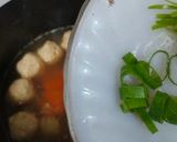 Foto langkah ke 3 dari resep Sop Wortel Bakso Tempe MPASI 12m+.