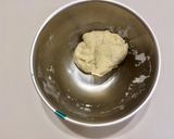 A picture of step 4 of Blackberry pierogi (dumplings).