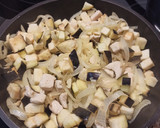 Foto del paso 3 de la receta: Pasta con pollo y berenjena