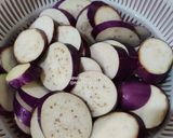 Foto langkah ke 1 dari resep Terong Crispy.
