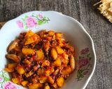 Foto langkah ke 5 dari resep Sambal Cumi Asin Kentang.