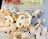 Foto langkah ke 1 dari resep Spaghetti Carbonara Mushroom.