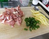 รูปขั้นตอนการทำที่ 1 ของ ข้าวต้มไก่ใส่ขิง