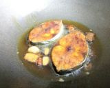 A picture of step 2 of Fried Mackerel in Turmeric and Curry Powder.