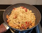 Foto langkah ke 4 dari resep Spaghetti Aglio E Olio Sedap & Gurih.