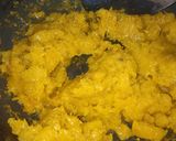 A picture of step 2 of Pumpkin Halwa.