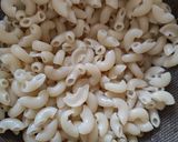 A picture of step 1 of White Sauce Cheezy Veggie MACARONI.