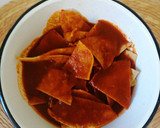 Foto del paso 4 de la receta: Chilaquiles muy rojos, a los 3 chiles 🌶️🍅🍲