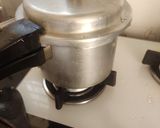 A picture of step 2 of Tomato soup.