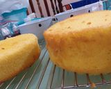 Foto langkah ke 2 dari resep Simple Birthday Cake.