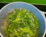 Hình bước làm 1 của món Canh rau muống tôm nõn