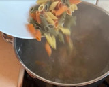 Foto del paso 1 de la receta: Ensalada de pasta con pavo al ajillo | ¡Plato de aprovechamiento!