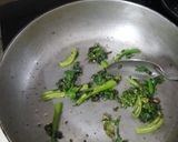 A picture of step 4 of Khaman dhokla.