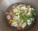 Foto langkah ke 3 dari resep Sayur sop bumbu iris.