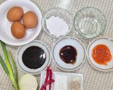 Foto langkah ke 1 dari resep Telur Ceplok Saus Tiram.