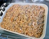 Une image de l'étape 21 de Gratin de coquillettes au lard, 3 fromages, tomates et champignons.