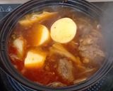 Hình bước làm 4 của món Canh kim chi thịt bò đơn giản