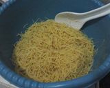 Foto langkah ke 1 dari resep Bihun Goreng Jamur Ayam.