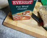 A picture of step 14 of Gajar Aloo Matar.
