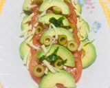 Foto del paso 2 de la receta: Carpaccio de tomate con Aguacate !