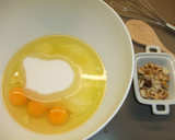 Foto del paso 1 de la receta: Bizcocho con relleno de crema de semillas de amapolas y chocolate Toblerone
