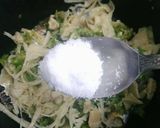 A picture of step 4 of Fish With Bamboo Shoots.