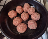 Foto del paso 3 de la receta: Albóndigas con puré de Bigote Cocina