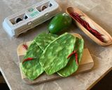 Foto del paso 1 de la receta: Tostadas saludables con nopal y guacamole ❤️