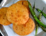 मटार कचोरी (Matar Kachori Recipe In Marathi) रेसिपी स्टेप 4 फोटो 