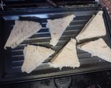 A picture of step 2 of One bite Choco Sandwich.