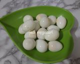 Foto langkah ke 1 dari resep Semur Telur Puyuh Tahu Kentang.