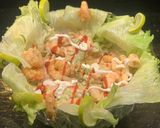 صورة لخطوة 8 من وصفة سلطه جمبري بالصوص الوردي (shrimp pink sauce salad)