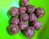 Foto del paso 8 de la receta Albóndigas de ternera magra marinadas en flores de romero fresco