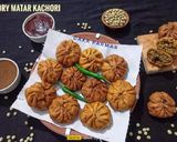 A picture of step 13 of Khasta Dry Matar Kachori.