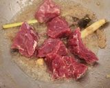 Foto langkah ke 1 dari resep Semur Daging Kuah Santan.