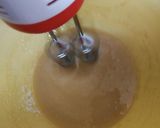 A picture of step 3 of Mango mousse with cream made using aquafaba.