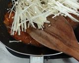 Foto langkah ke 5 dari resep Spaghetti Saos Enoki.