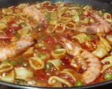 Foto del paso 7 de la receta: Arroz con calamares y langostinos