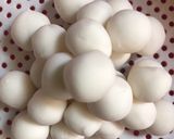 Hình bước làm 3 của món Chè bột lọc nhân dừa