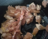 Foto del paso 2 de la receta: Pollo con verduras bañada en salsa bechamel