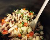 Tejszínes zöldséges ragu gluténmentesen gyors főző edényben recept fázis 2 fotója