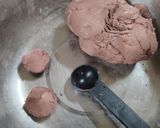 Gambar langkah 2 resipi Baby Mochi Chocolate.