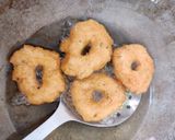 क्रिस्पी मेंदु वड़ा (Crispy medu vada recipe in Hindi) रेसिपी चरण 5 फोटो